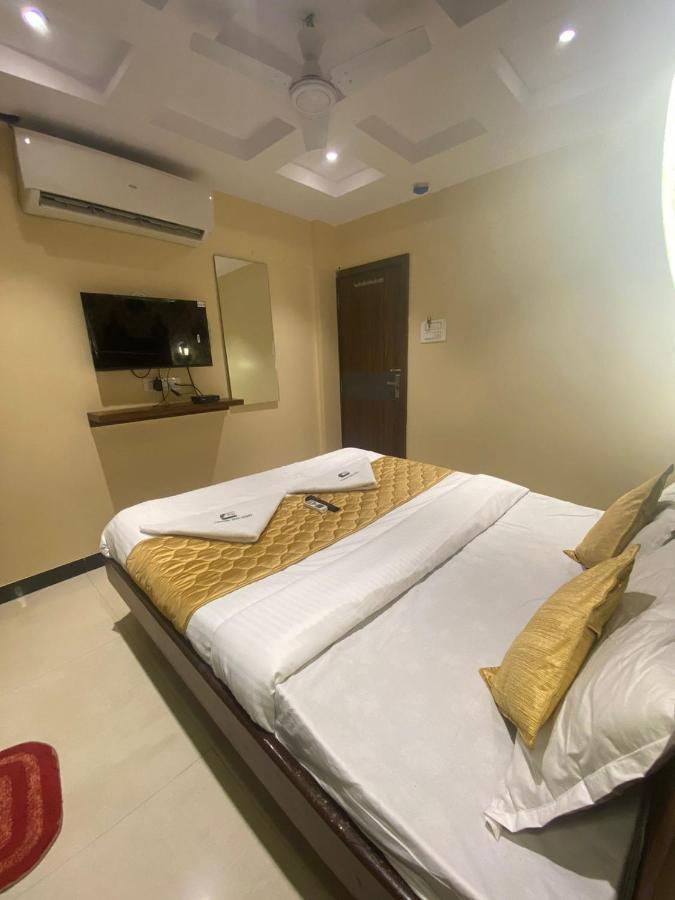 ホテル Garden Creek Residency - Near To Mumbai International Airport エクステリア 写真