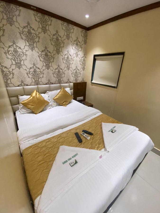 ホテル Garden Creek Residency - Near To Mumbai International Airport エクステリア 写真
