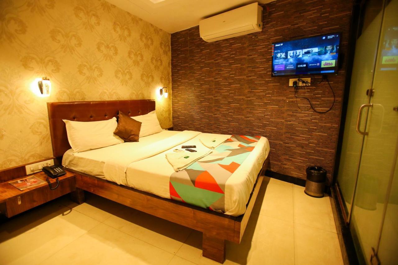 ホテル Garden Creek Residency - Near To Mumbai International Airport エクステリア 写真