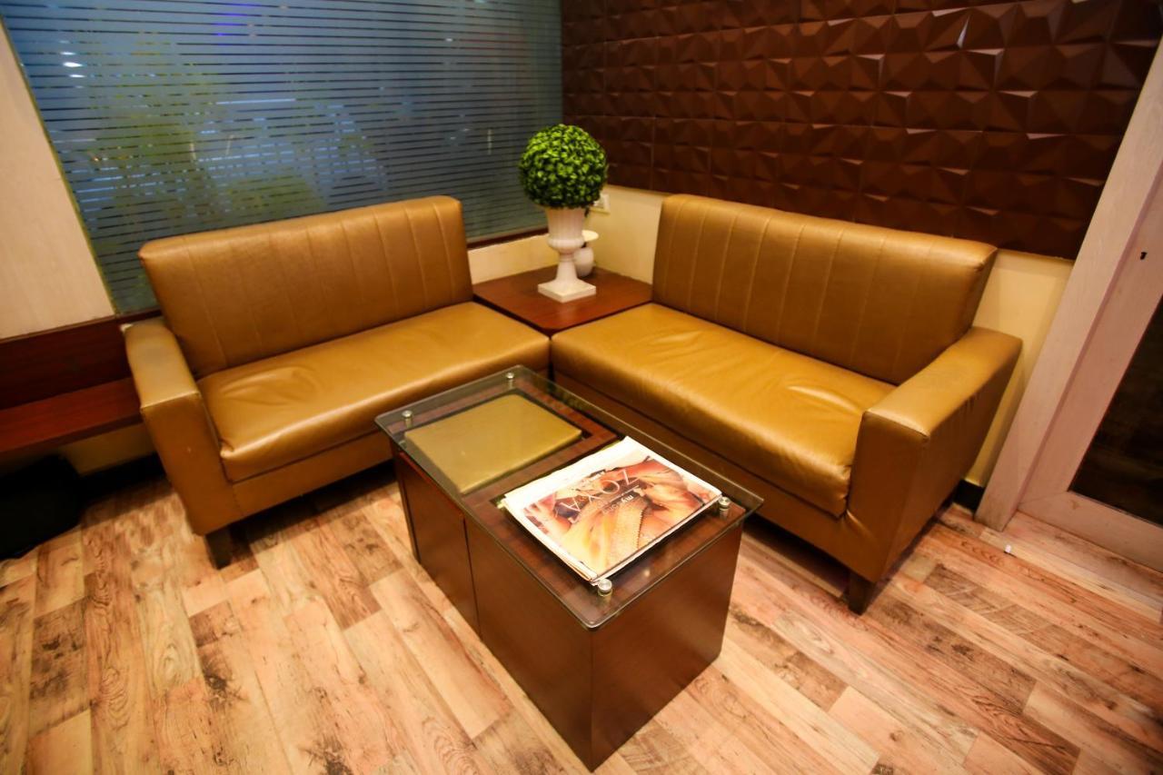 ホテル Garden Creek Residency - Near To Mumbai International Airport エクステリア 写真